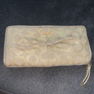 Coach wallet
